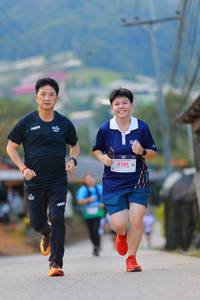 BIB: 8281
                            <button type="button" onclick="openModal(18971658)" class="btn btn-primary btn-sm float-right btn-popup" data-toggle="modal" data-target=".modal-high-quality">
                        <i class="fas fa-shopping-cart"></i> Add to Cart
                    </button>
                                            <button type="button" onclick="isThisMe(18971658, true)" class="btn btn-success btn-sm float-right btn-popup btn-isme hidden" data-toggle="tooltip" data-placement="bottom" title="นี่คือรูปของคุณใช่ไหม คลิกที่นี่เพื่อเอาเข้าอัลบั้ม">
                        <i class="fas fa-plus"></i> Add to album
                    </button>
                    <button type="button" onclick="isThisMe(18971658, false)" class="btn btn-warning btn-sm float-right btn-popup btn-isnotme hidden">
                        <i class="fas fa-ban"></i> Remove from album
                    </button>